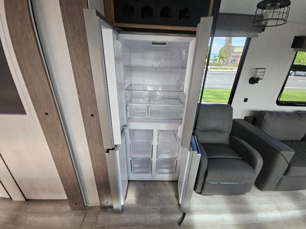 2024 Forest River 2024 Forest River Cherokee Timberwolf Black Label - thumbnail 23