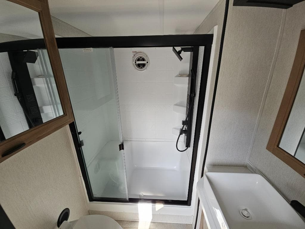 2024 Forest River 2024 Forest River Cherokee Timberwolf Black Label - thumbnail 27