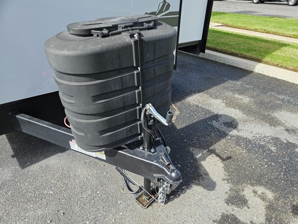 2024 Forest River 2024 Forest River Cherokee Timberwolf Black Label - thumbnail 36