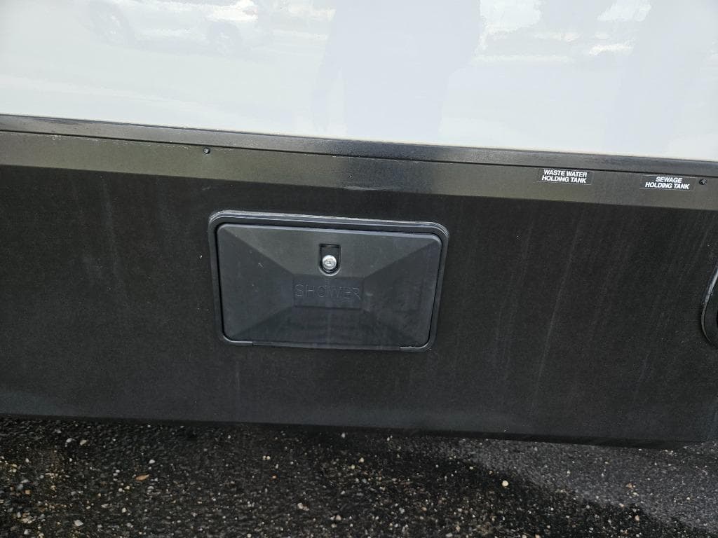 2024 Forest River 2024 Forest River Cherokee Timberwolf Black Label - thumbnail 47