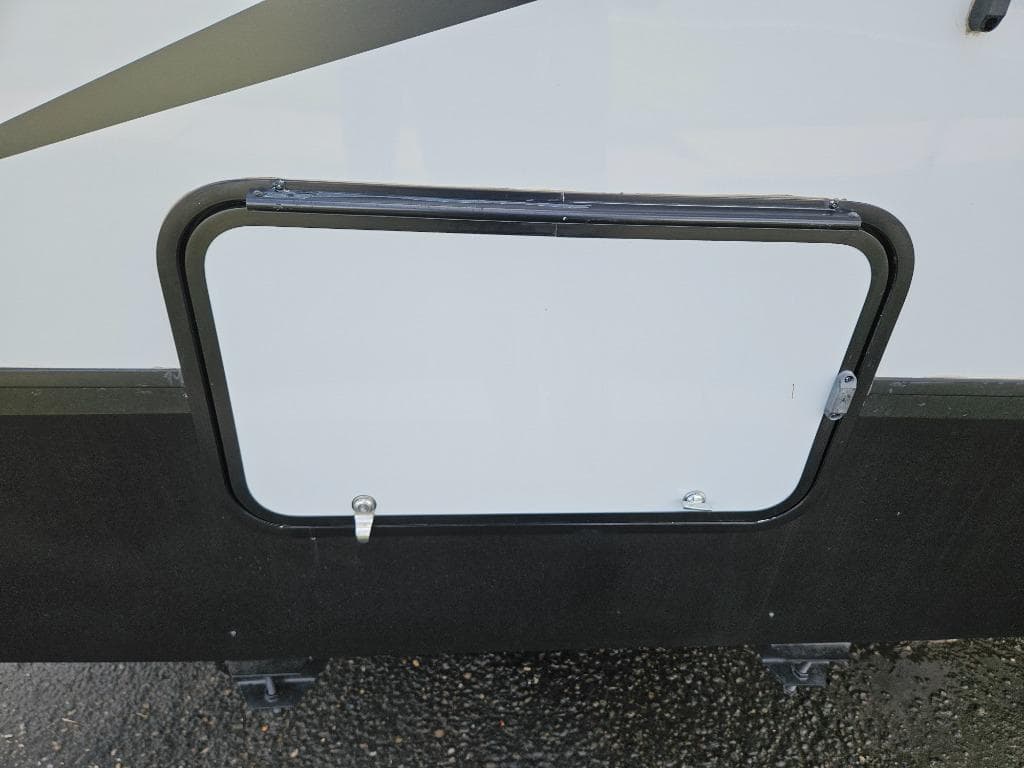 2024 Forest River 2024 Forest River Cherokee Timberwolf Black Label - thumbnail 48