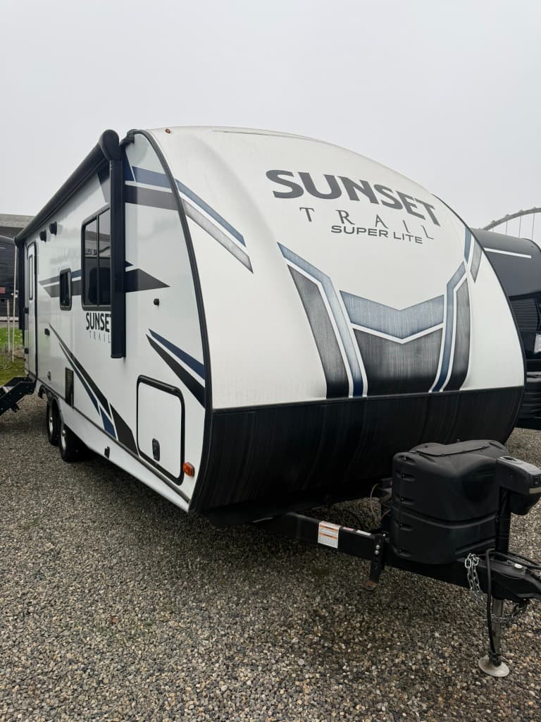 2021 CrossRoads Sunset Trail SS212RB