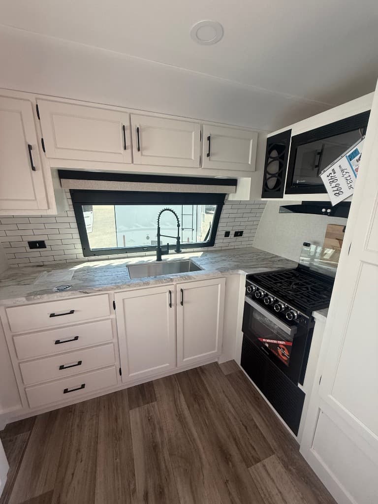 2026 Venture RV 2026 Venture RV SportTrek - thumbnail 7