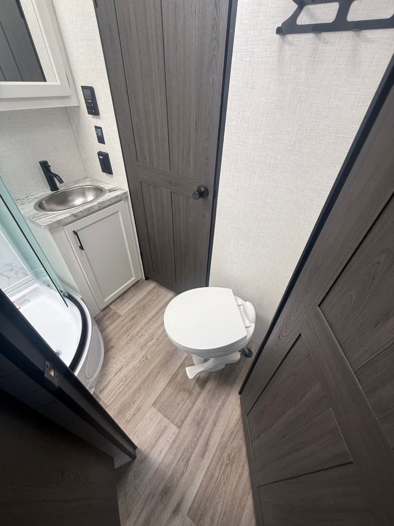 2026 Venture RV 2026 Venture RV SportTrek - thumbnail 14