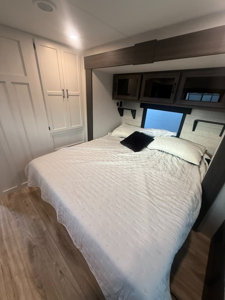 2026 Venture RV 2026 Venture RV SportTrek Touring Edition - thumbnail 9