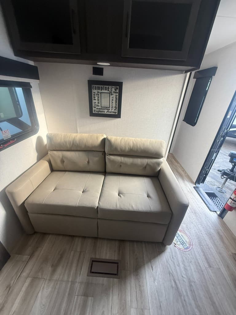 2026 Venture RV 2026 Venture RV SportTrek Touring Edition - thumbnail 15