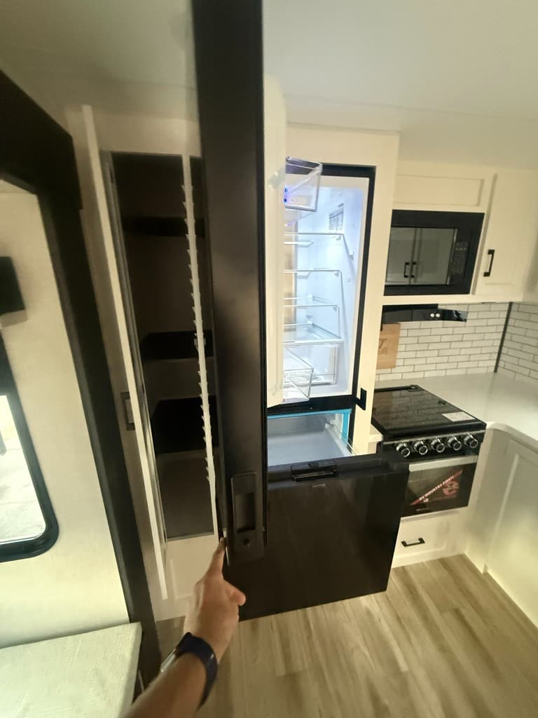 2026 Venture RV 2026 Venture RV SportTrek Touring Edition - thumbnail 21