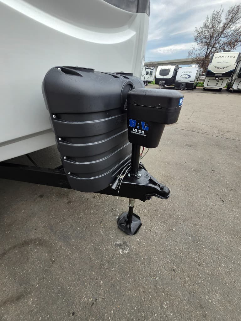 2026 Venture RV 2026 Venture RV SportTrek Touring Edition - thumbnail 5