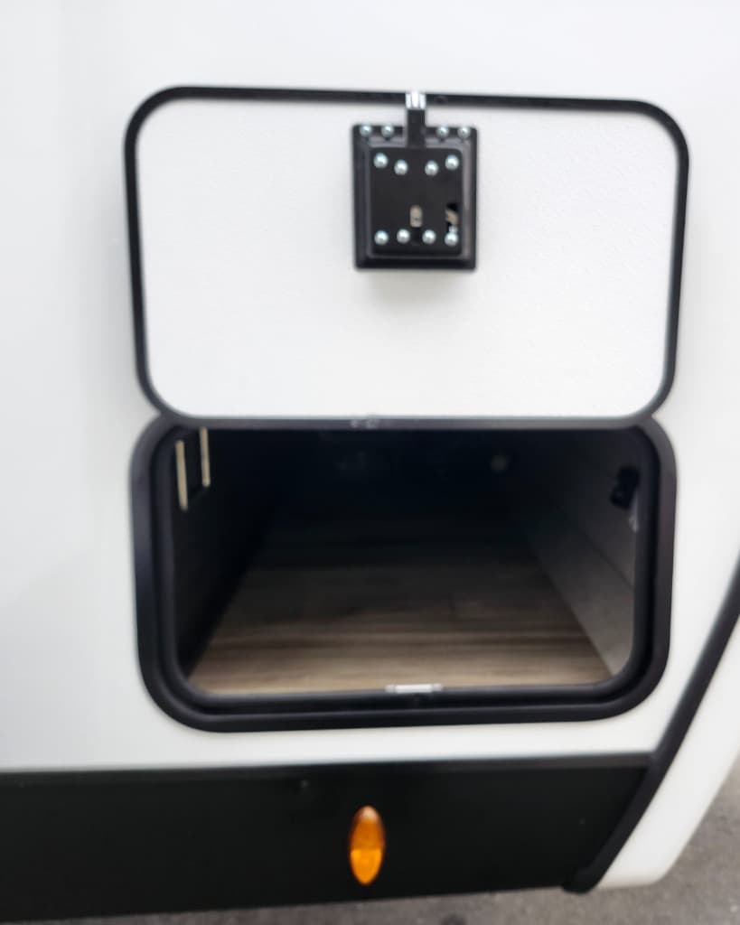 2026 Venture RV 2026 Venture RV SportTrek Touring Edition - thumbnail 6