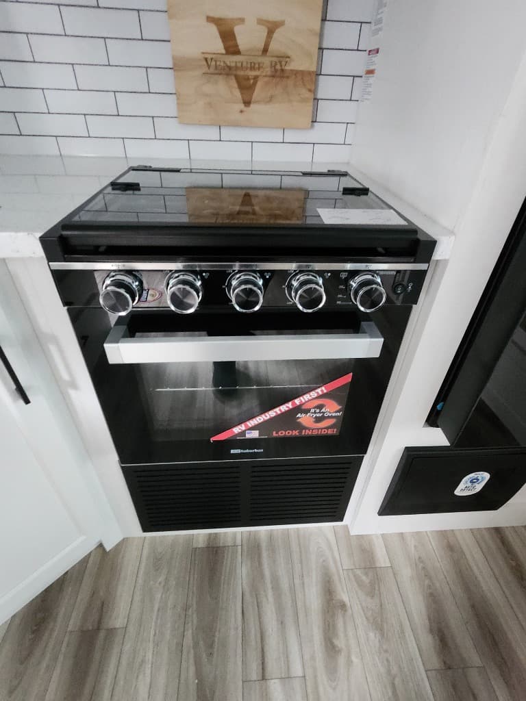 2026 Venture RV 2026 Venture RV SportTrek Touring Edition - thumbnail 22