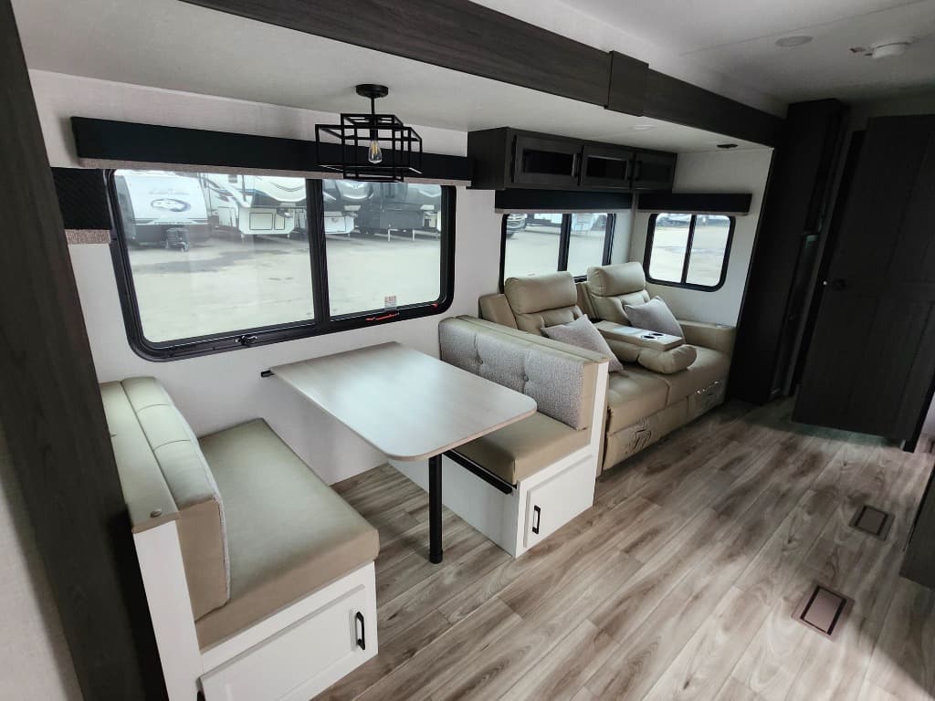 2026 Venture RV 2026 Venture RV SportTrek Touring Edition - thumbnail 24