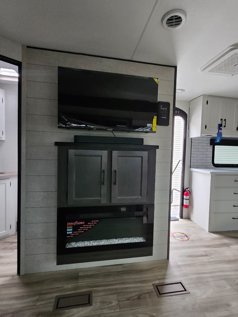 2026 Venture RV 2026 Venture RV SportTrek Touring Edition - thumbnail 27