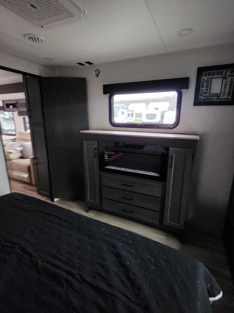 2026 Venture RV 2026 Venture RV SportTrek Touring Edition - thumbnail 37