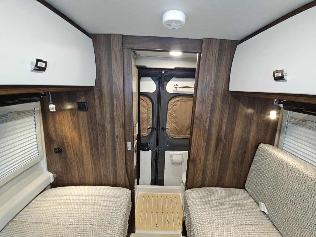 2025 Winnebago 2025 Winnebago Travato - thumbnail 25