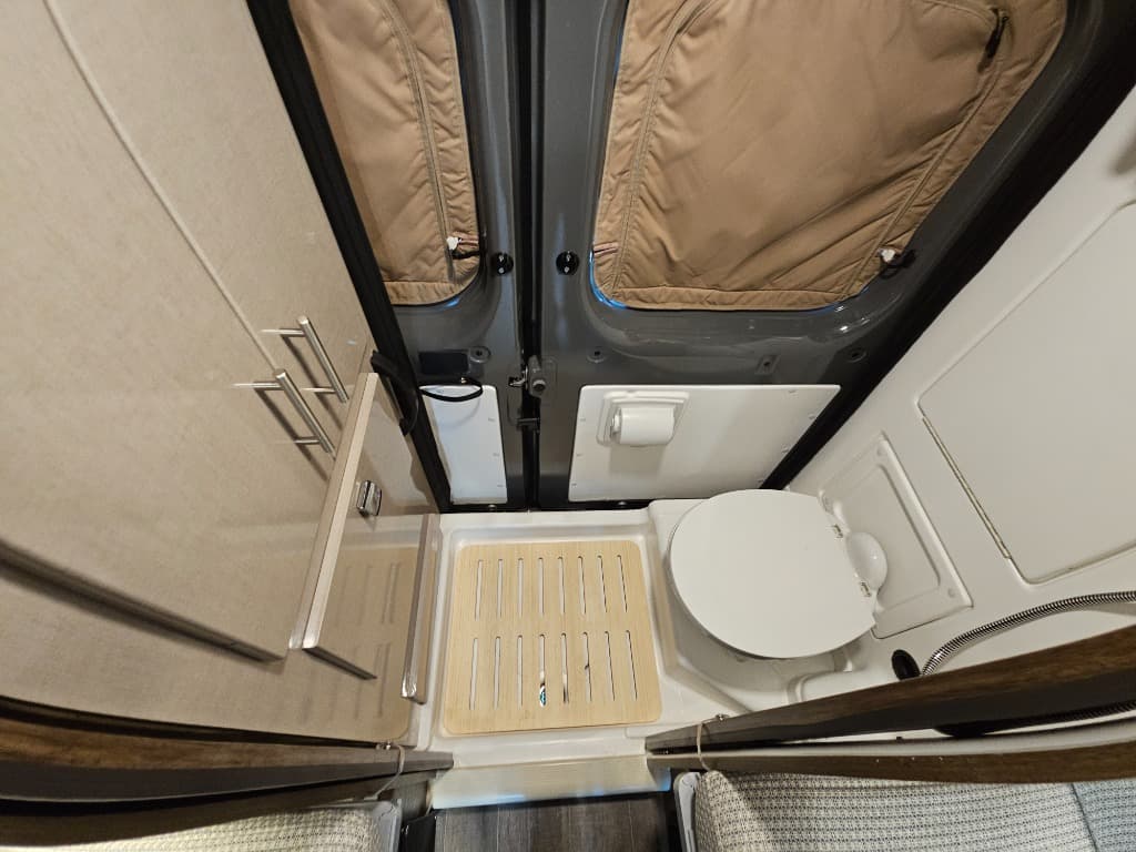 2025 Winnebago 2025 Winnebago Travato - thumbnail 26