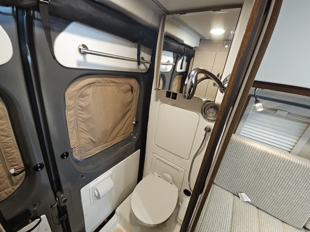 2025 Winnebago 2025 Winnebago Travato - thumbnail 27