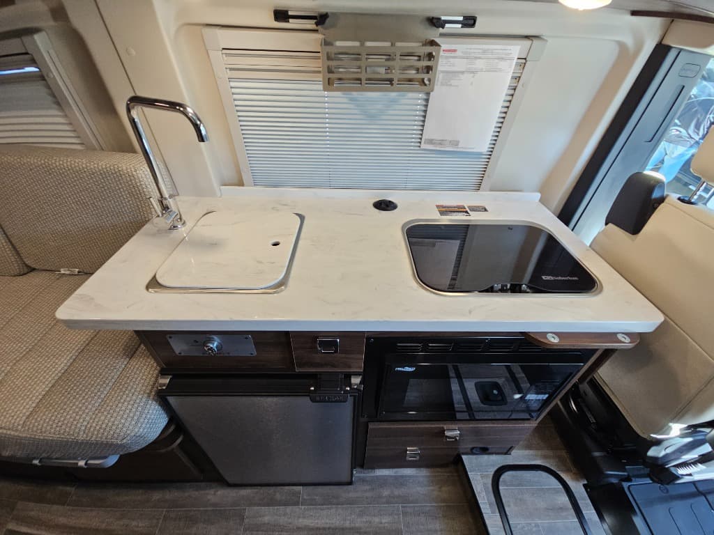 2025 Winnebago 2025 Winnebago Travato - thumbnail 33