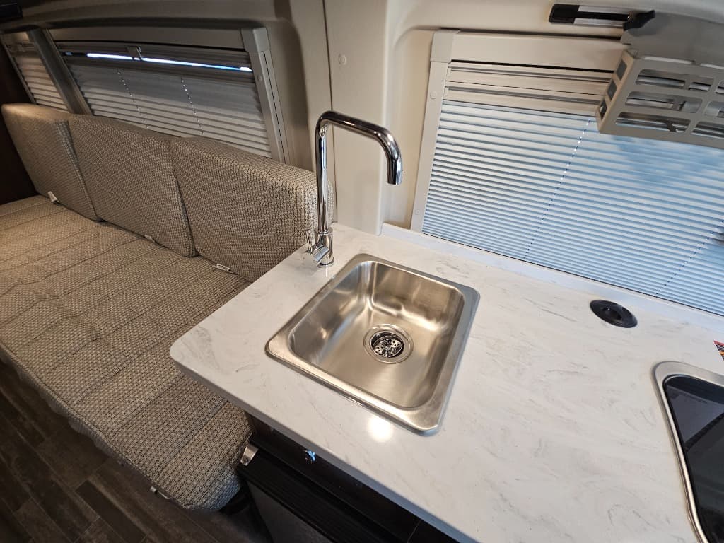 2025 Winnebago 2025 Winnebago Travato - thumbnail 34