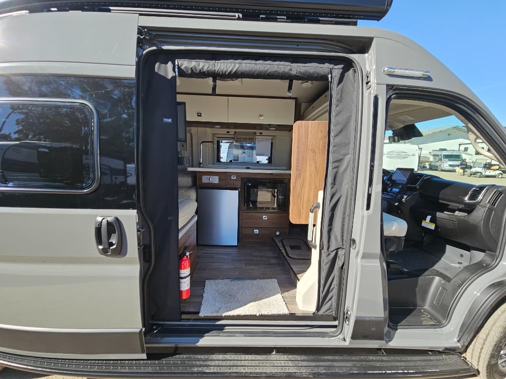 2025 Winnebago 2025 Winnebago Travato - thumbnail 51