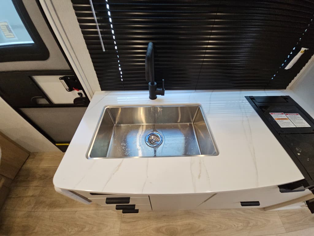 2026 Winnebago 2026 Winnebago Micro Minnie - thumbnail 27