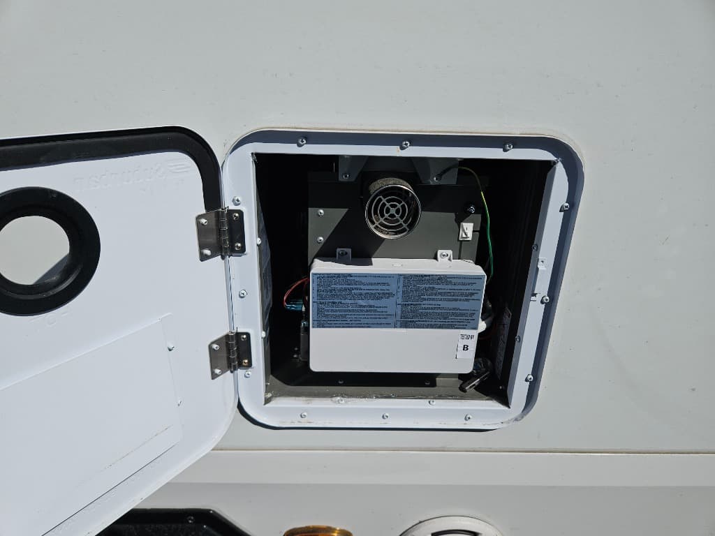 2026 Winnebago 2026 Winnebago Thrive - thumbnail 12