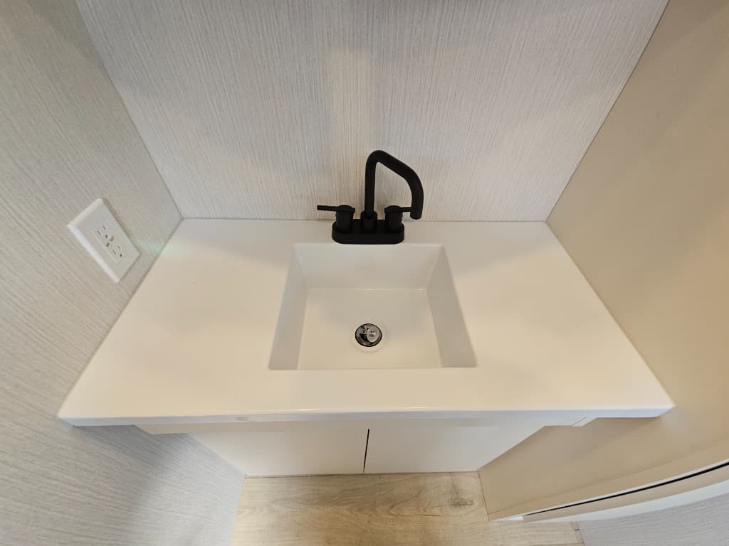 2026 Winnebago 2026 Winnebago Thrive - thumbnail 49