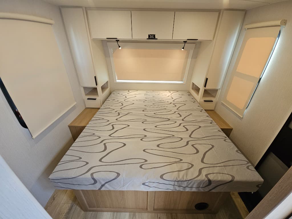 2026 Winnebago 2026 Winnebago Thrive - thumbnail 52