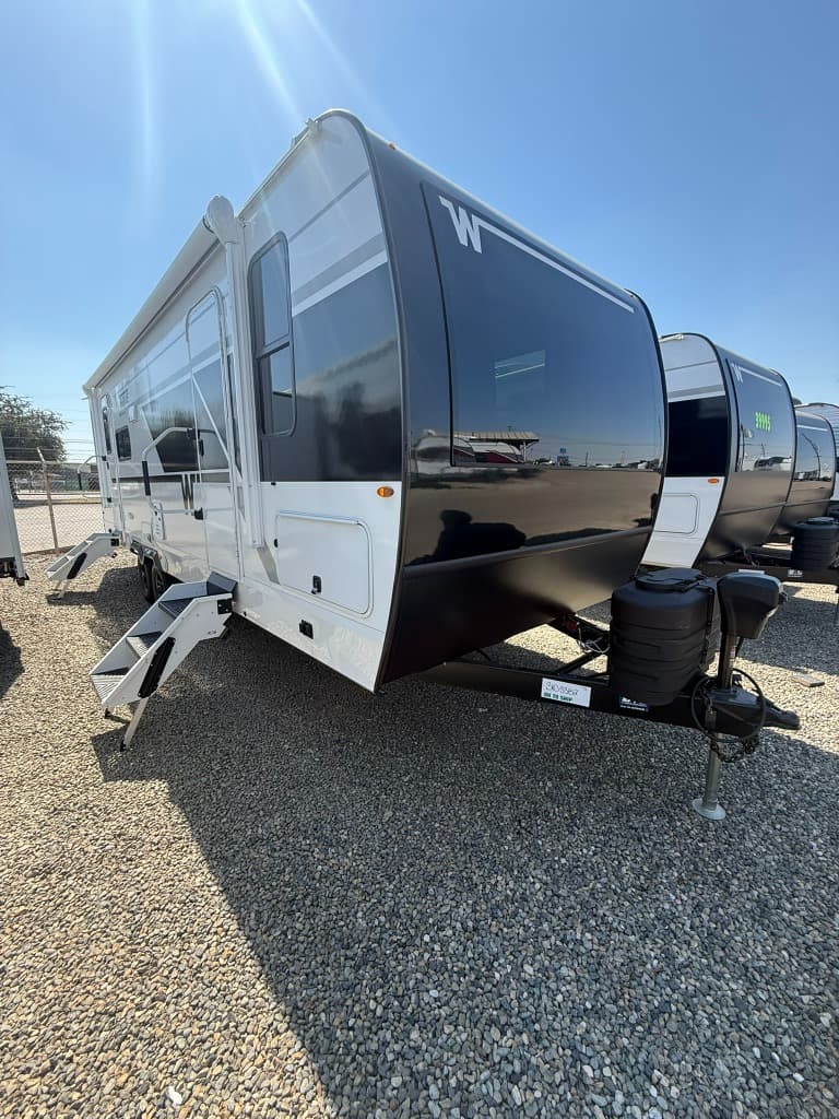 2026 Winnebago 2026 Winnebago Thrive - thumbnail 3