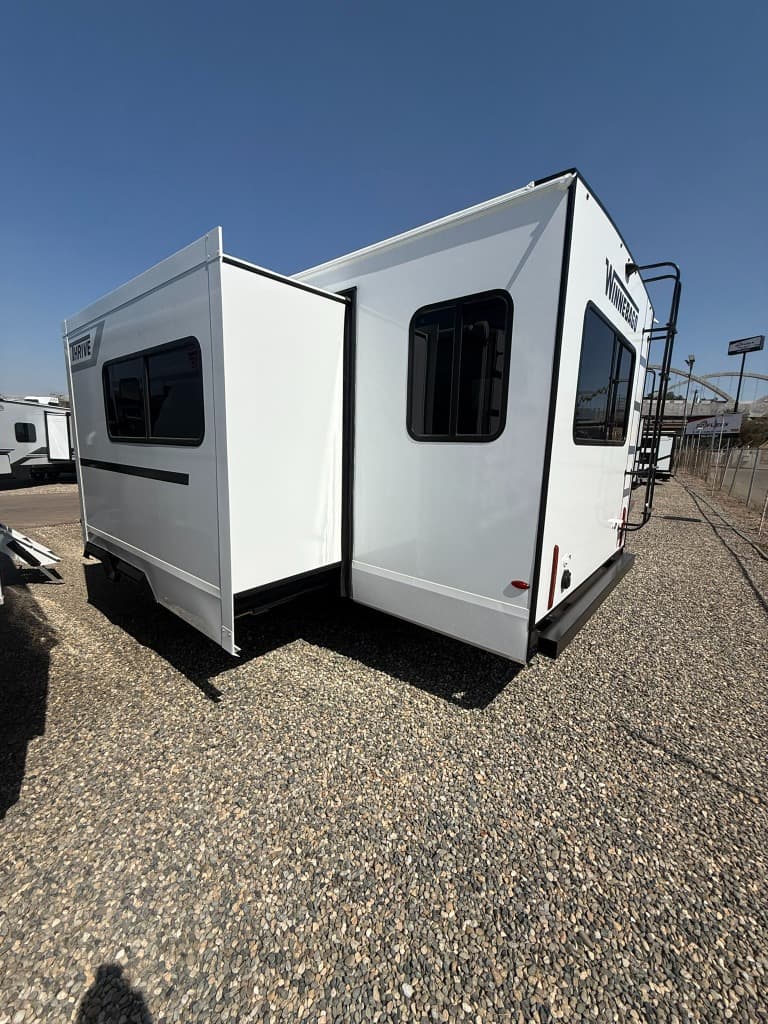 2026 Winnebago 2026 Winnebago Thrive - thumbnail 4