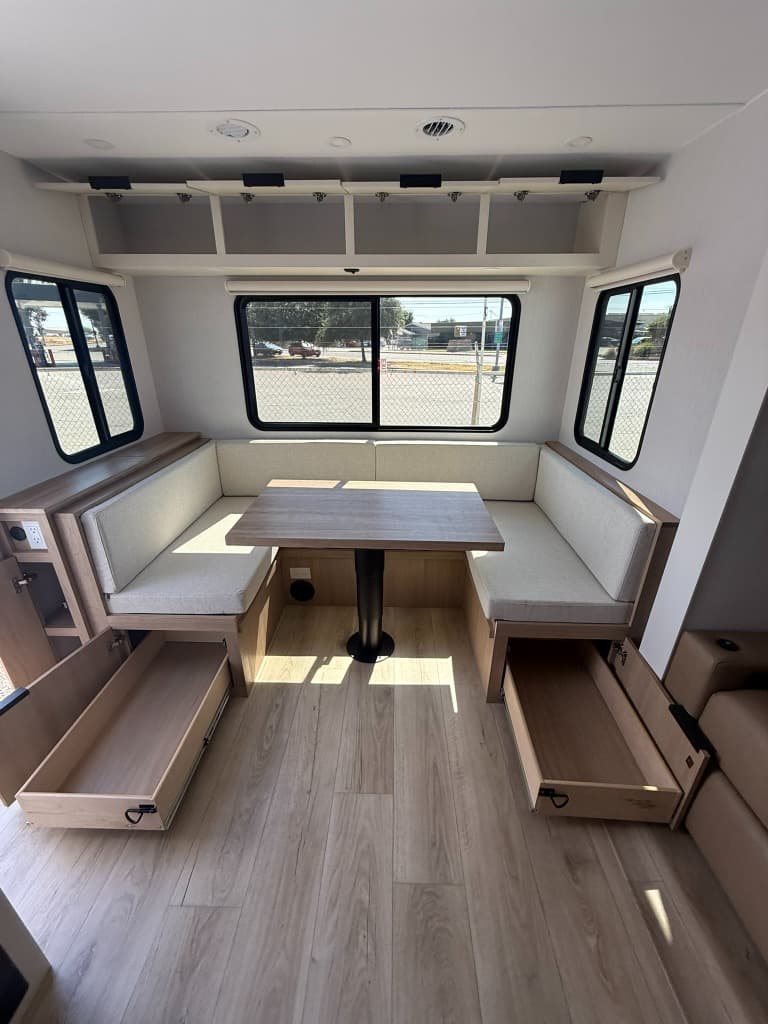 2026 Winnebago 2026 Winnebago Thrive - thumbnail 20