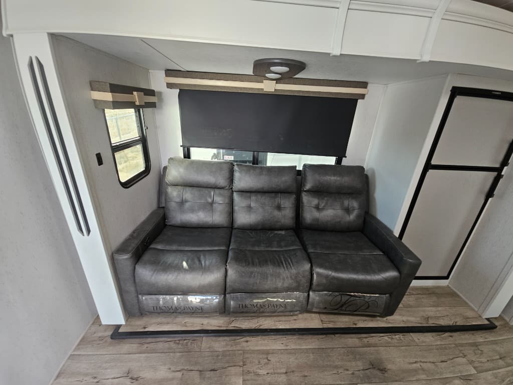 2022 Dutchmen 2022 Dutchmen Astoria - thumbnail 8