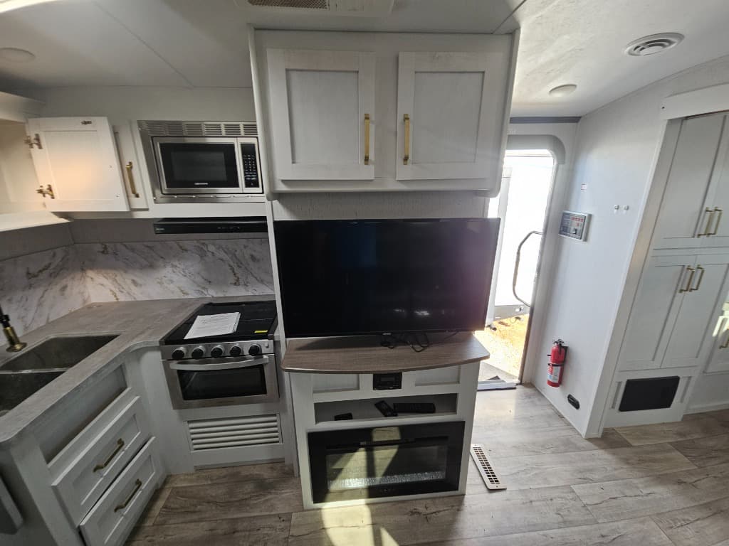 2022 Dutchmen 2022 Dutchmen Astoria - thumbnail 18