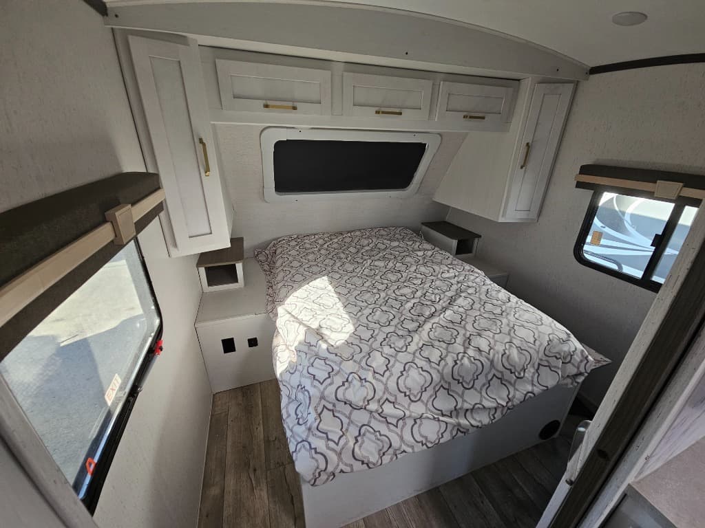 2022 Dutchmen 2022 Dutchmen Astoria - thumbnail 23