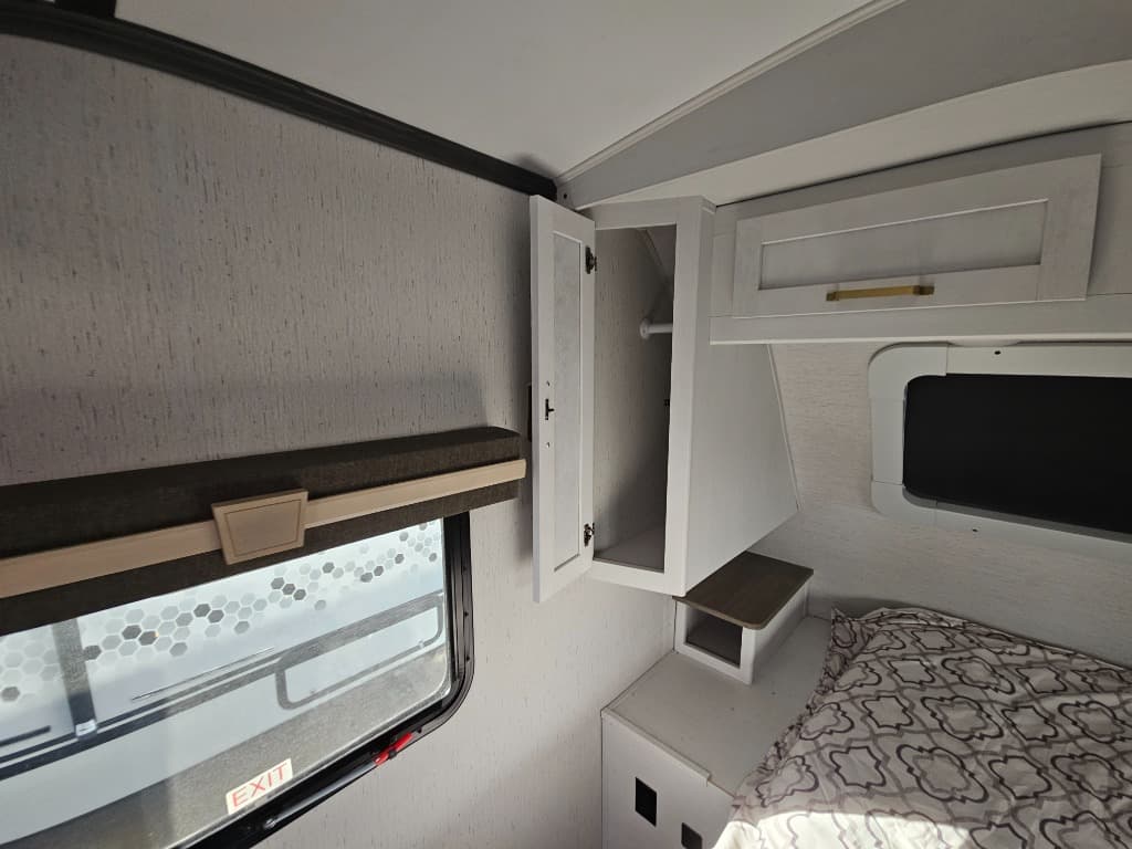 2022 Dutchmen 2022 Dutchmen Astoria - thumbnail 24