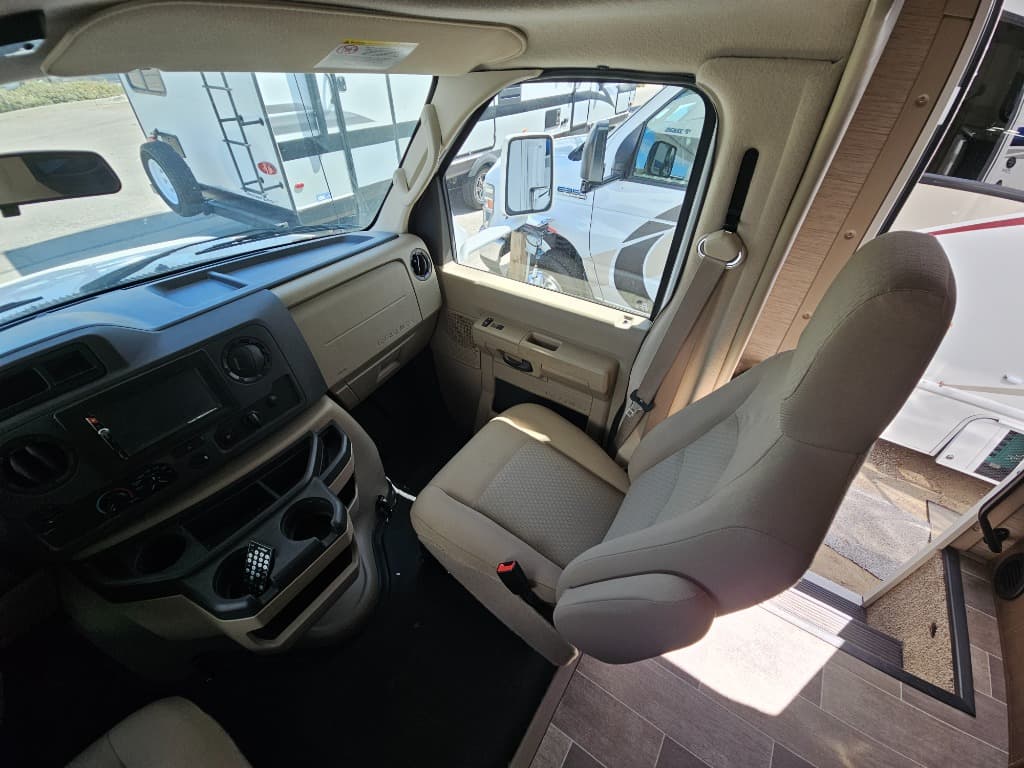 2022 Thor Motor Coach 2022 Thor Motor Coach Chateau - thumbnail 43