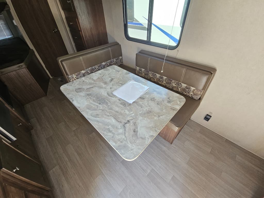 2018 Dutchmen 2018 Dutchmen Coleman Lantern - thumbnail 13