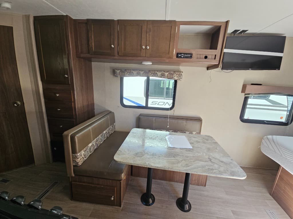 2018 Dutchmen 2018 Dutchmen Coleman Lantern - thumbnail 14