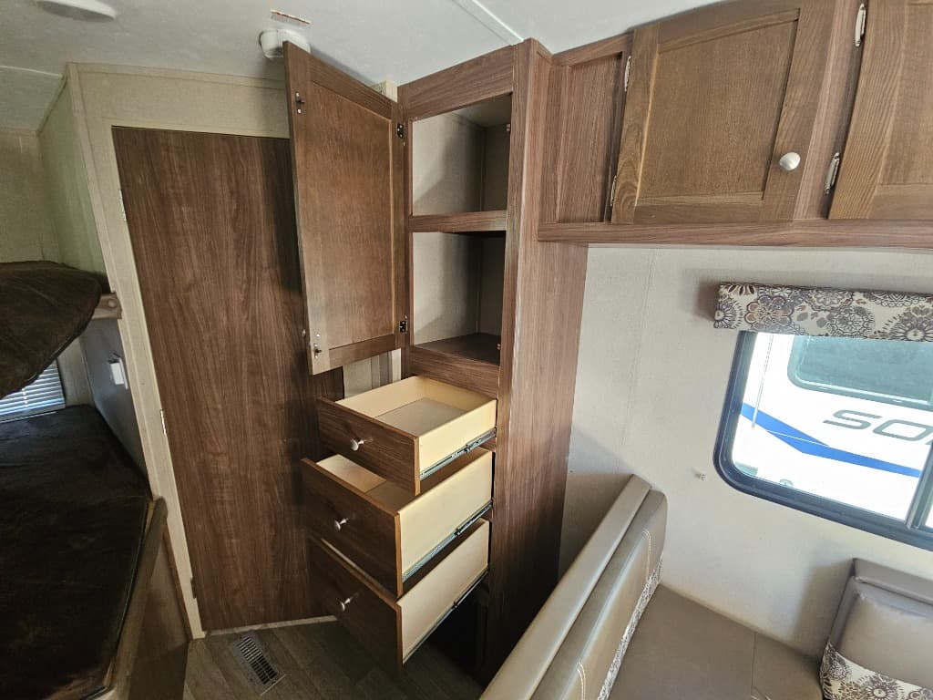 2018 Dutchmen 2018 Dutchmen Coleman Lantern - thumbnail 16