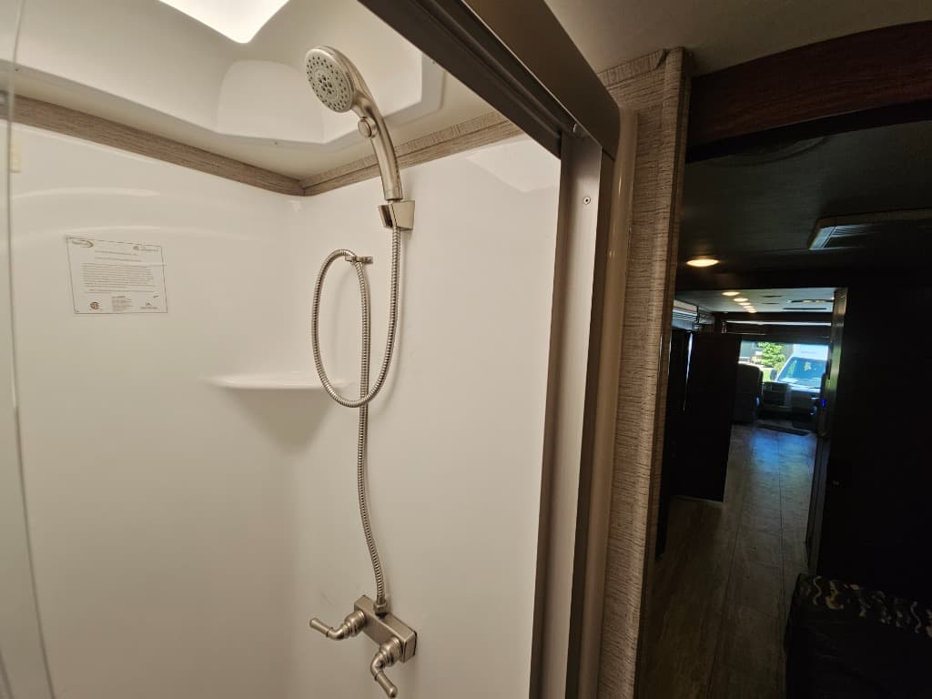 2019 Forest River 2019 Forest River Legacy SR - thumbnail 45