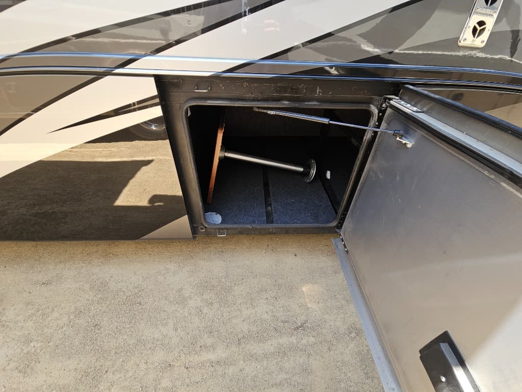 2019 Forest River 2019 Forest River Legacy SR - thumbnail 57