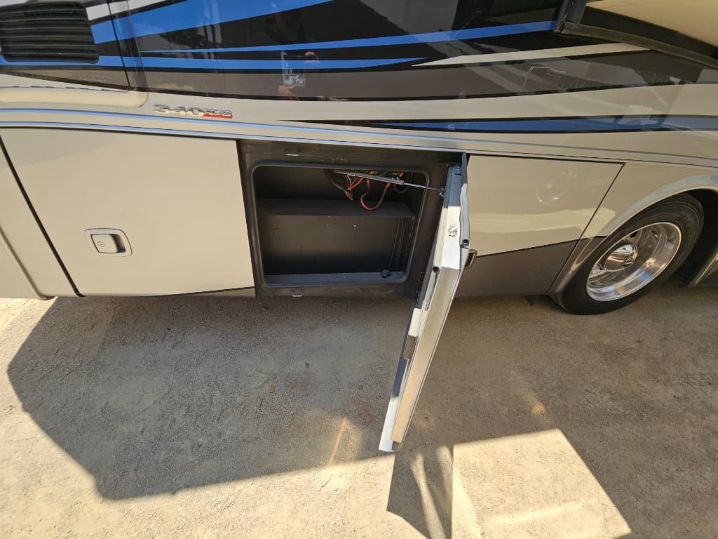 2019 Forest River 2019 Forest River Legacy SR - thumbnail 61