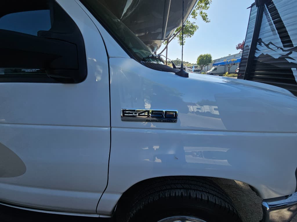 2019 Thor Motor Coach 2019 Thor Motor Coach Outlaw - thumbnail 18