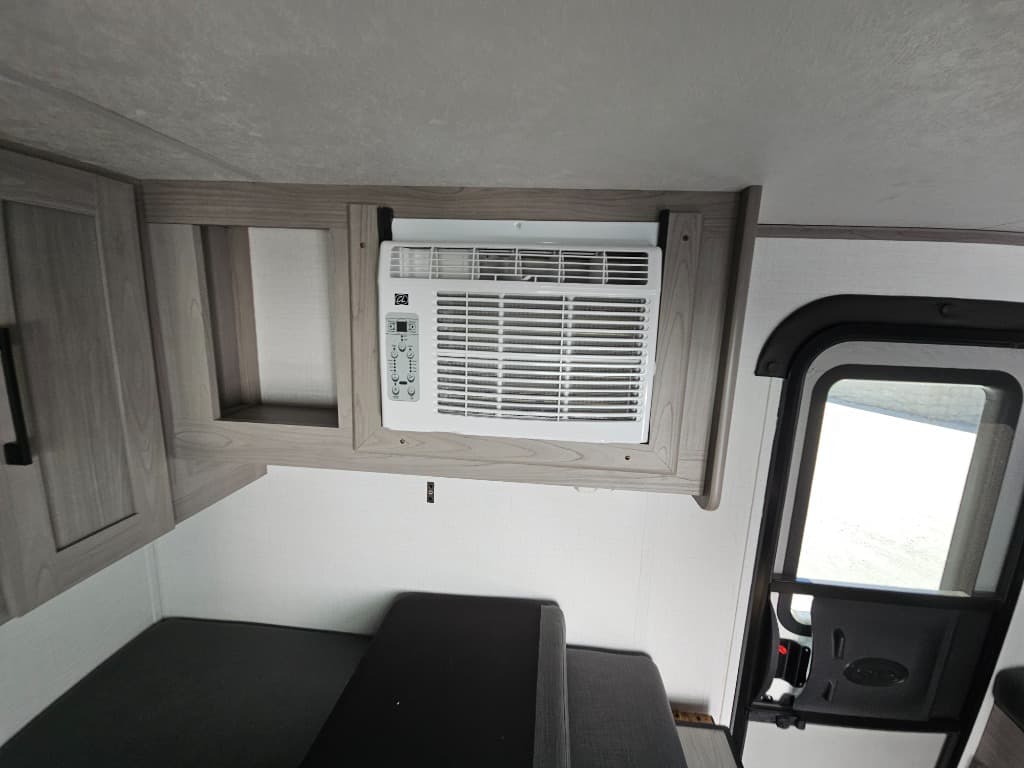 2023 Dutchmen 2023 Dutchmen Coleman Rubicon 1200 Series - thumbnail 16