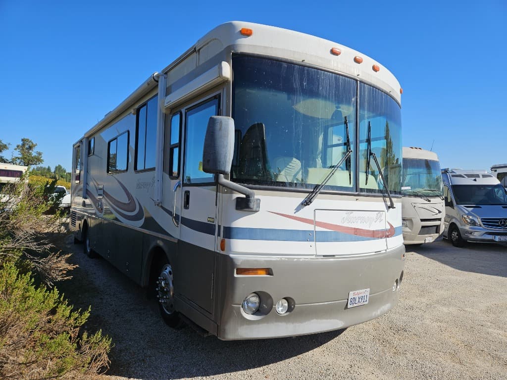 2003 Winnebago Journey 34HD