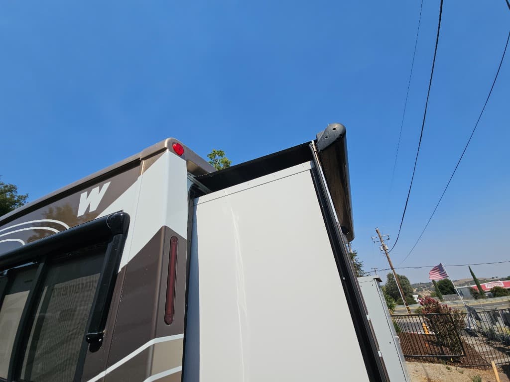 2011 Winnebago 2011 Winnebago View Profile - thumbnail 16