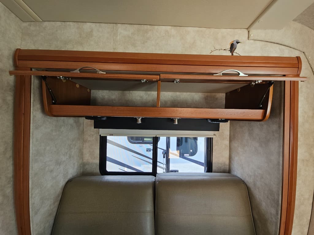 2011 Winnebago 2011 Winnebago View Profile - thumbnail 25