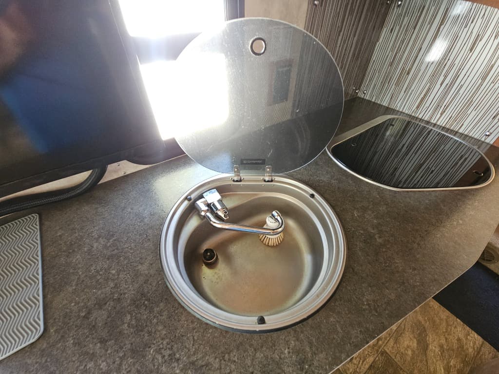 2011 Winnebago 2011 Winnebago View Profile - thumbnail 35