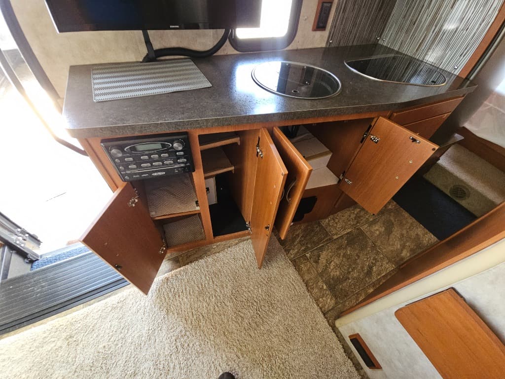 2011 Winnebago 2011 Winnebago View Profile - thumbnail 37