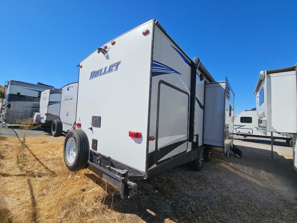 2020 Keystone RV 2020 Keystone RV Bullet - thumbnail 2
