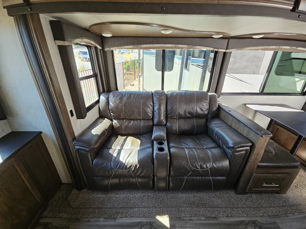 2018 Keystone RV 2018 Keystone RV Cougar Half-Ton  - thumbnail 12